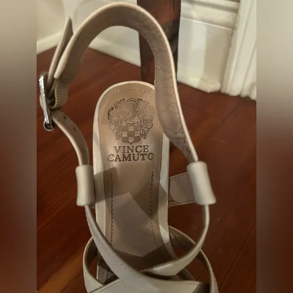 Vince Camuto Size 7.5 M Off White Open Toe Platform Leather Duval - Picture 11 of 11